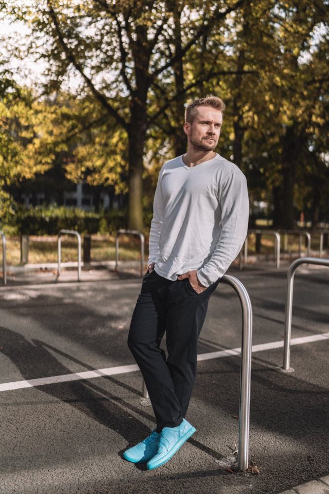 Iviq blå