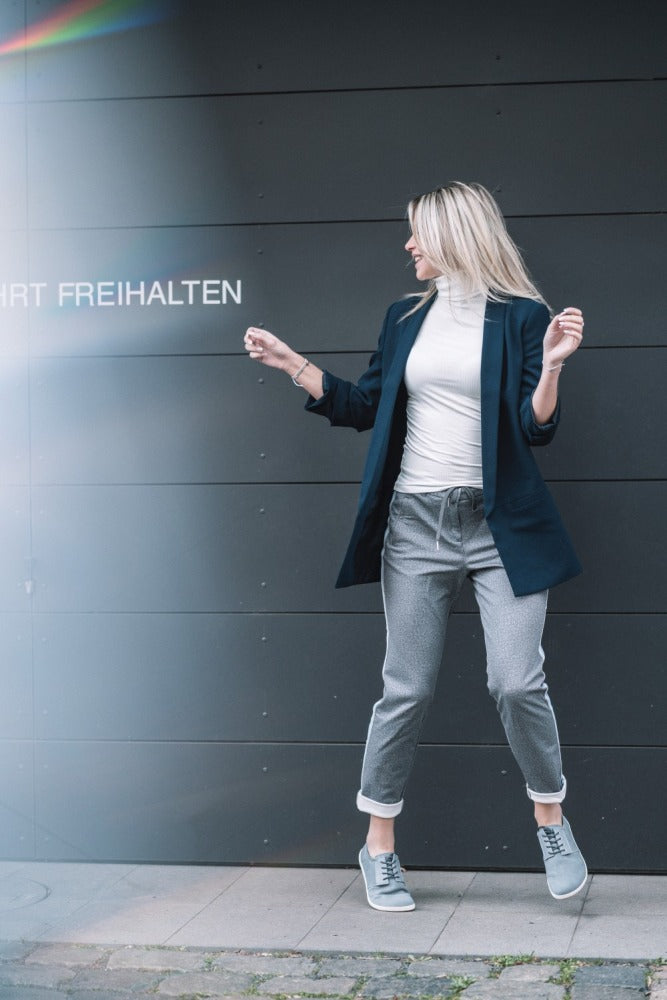 PIQUANT Grå