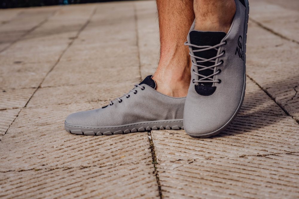 Qaro Black Grey
