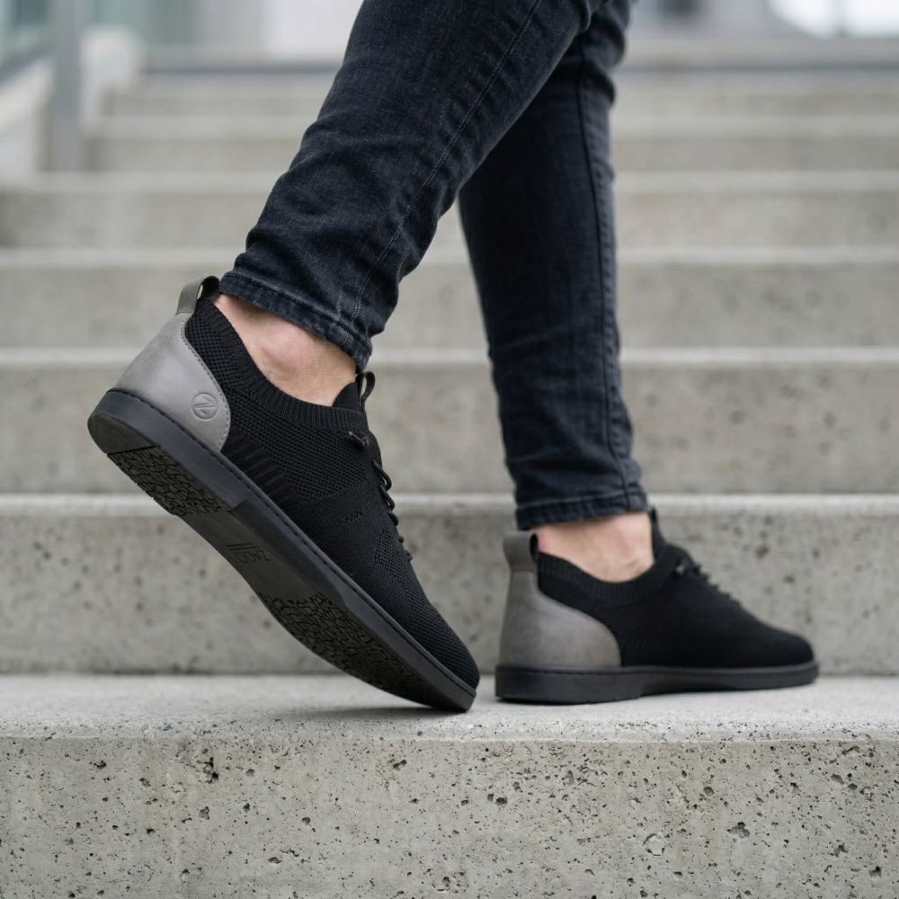 REQY Black